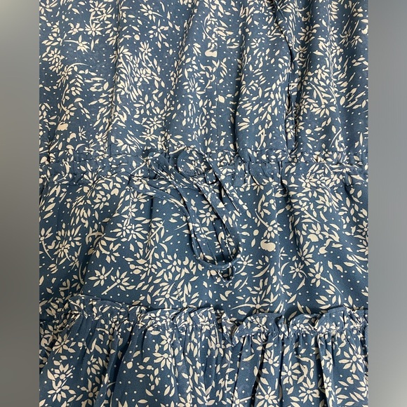 - PINCH Ruffle sleeves Blue Floral prints dress size M - Picture 4 of 10